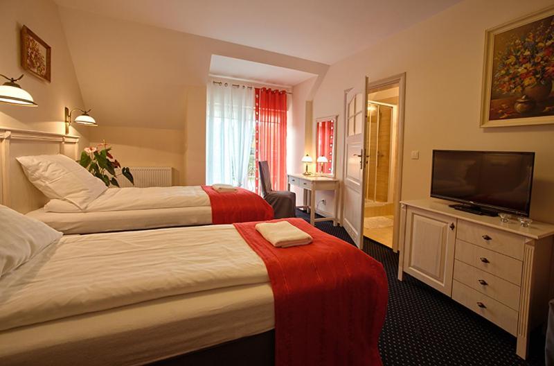Hotel Osada Dankow Miłomłyn Exterior foto