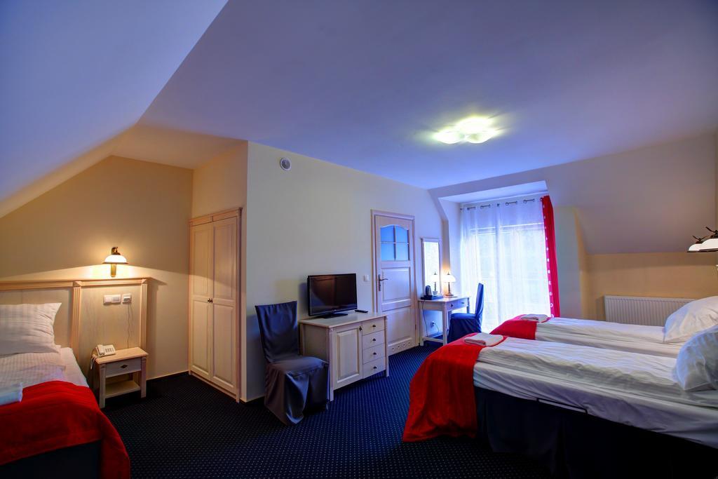 Hotel Osada Dankow Miłomłyn Exterior foto